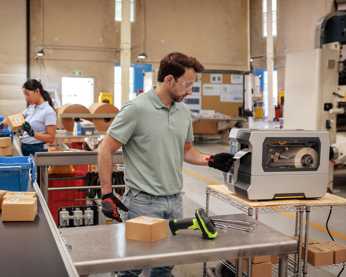 Zebra ZT600 per l'etichettatura nei processi di produzione